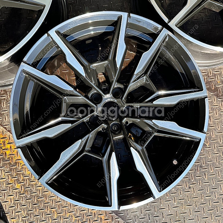 20인치 BMW 8시리즈 M850i 895M 정품 중고...--3
