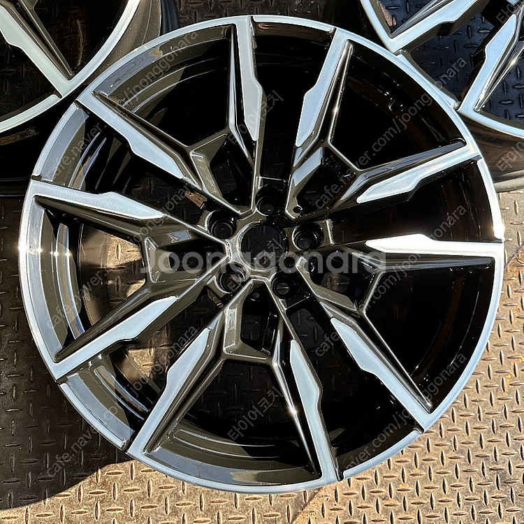 20인치 BMW 8시리즈 M850i 895M 정품 중고...--4