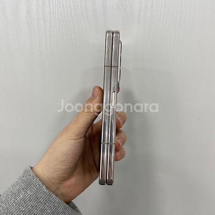72033 갤럭시Z폴드4 256기가 베이지 공기계 팝니...--5