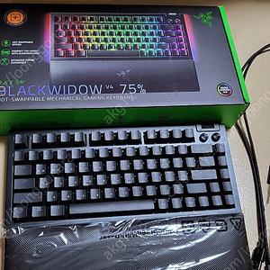 razer 블랙위도우 v4 75% 블랙 오렌지축 판매합니다. (택포 165,000)