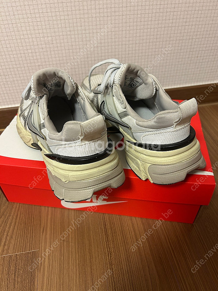 나이키 v2k 런 240 사이즈--2
