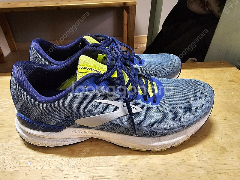 BROOKS 브룩스 라벤나10 270--0