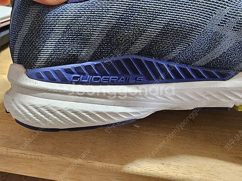 BROOKS 브룩스 라벤나10 270--3