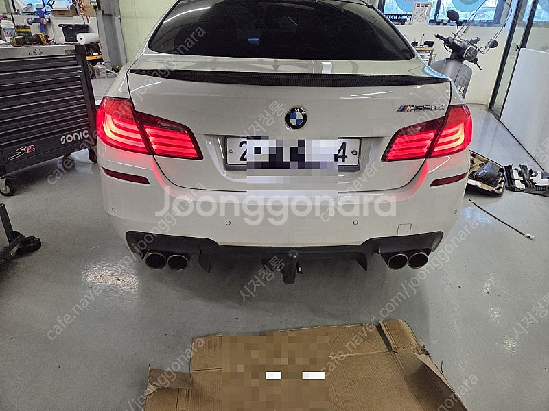 BMW F10 12년식 외장 부품 판매합니다--0