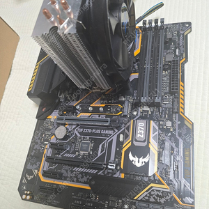 tuf z370 plus gaming / i5-8500 / CNPS9X 쿨러