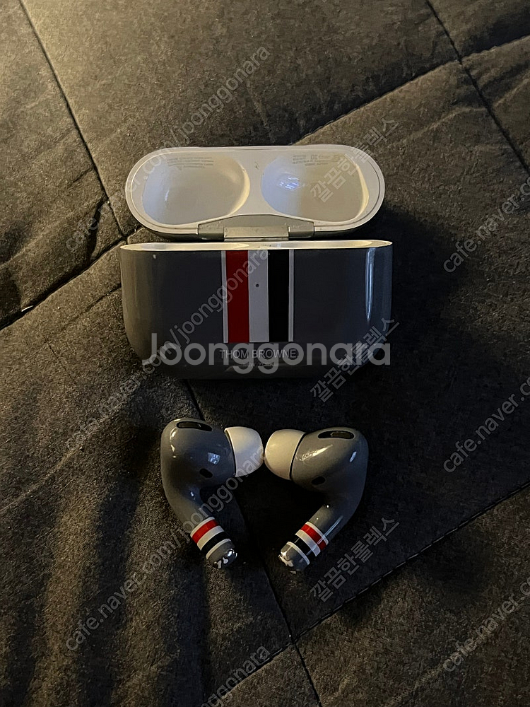 에어팟프로1 (톰브라운 커스텀)--1