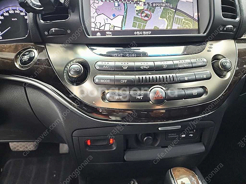 KG모빌리티(쌍용) 뉴체어맨W 가솔린 4WD CW600...--8
