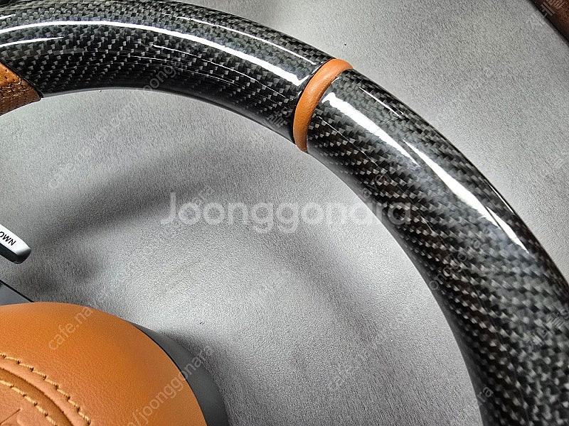 벤츠 W213 E클래스에 끼던 신형 AMG 잠자리핸들 ...--2