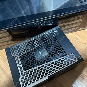 시소닉 PRIME 티타늄 TX-1300(1300w) 풀모듈 파워 팝니다.