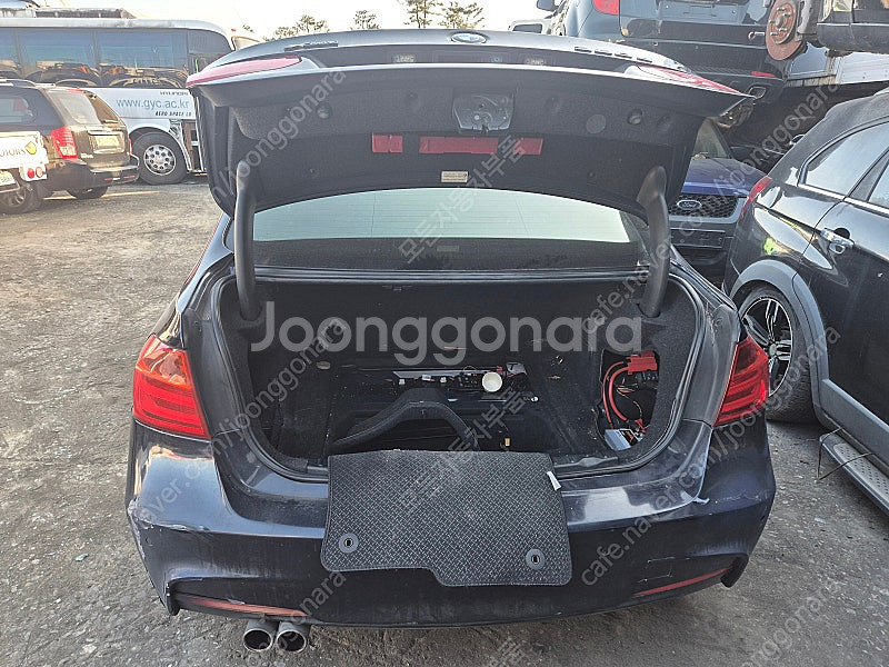 BMW F30 3시리즈 13년식 분해합니다--8