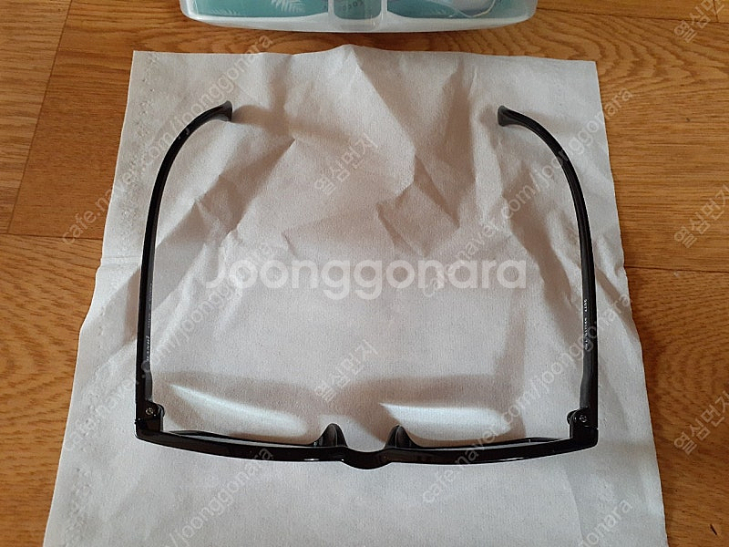 돋보기 안경 필요하신 분들은 편하게 보세요 25000원...--1