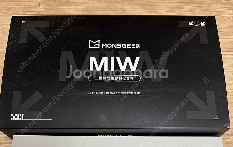 몬스긱 Monsgeek m1w 판매합니다--1