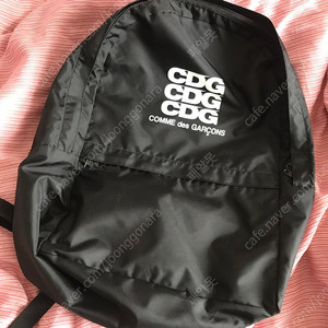 CDG 꼼데가르송 백팩 팝니다