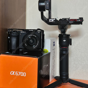 S급 a6700+1650+스몰리지 케이지 +배터리충전기(호환) + 핸드스트랩 포함 판매 합니다 + DJI RS3 MINI 세트 구매 가능