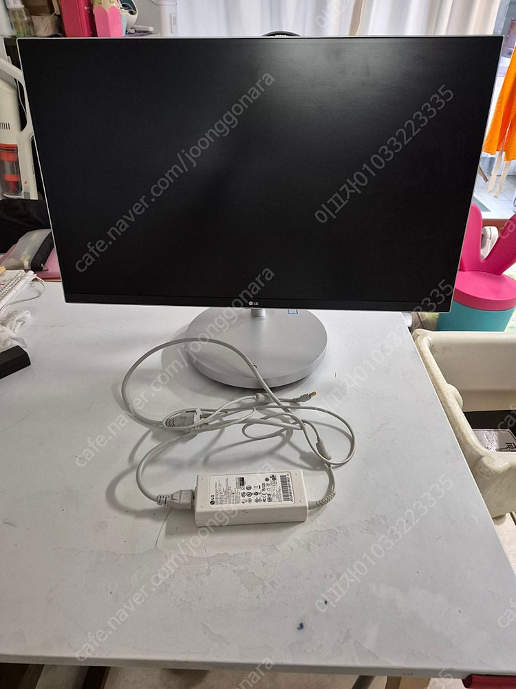 모니터본체 LG 일체형 컴퓨터 판매합니다. 이미지