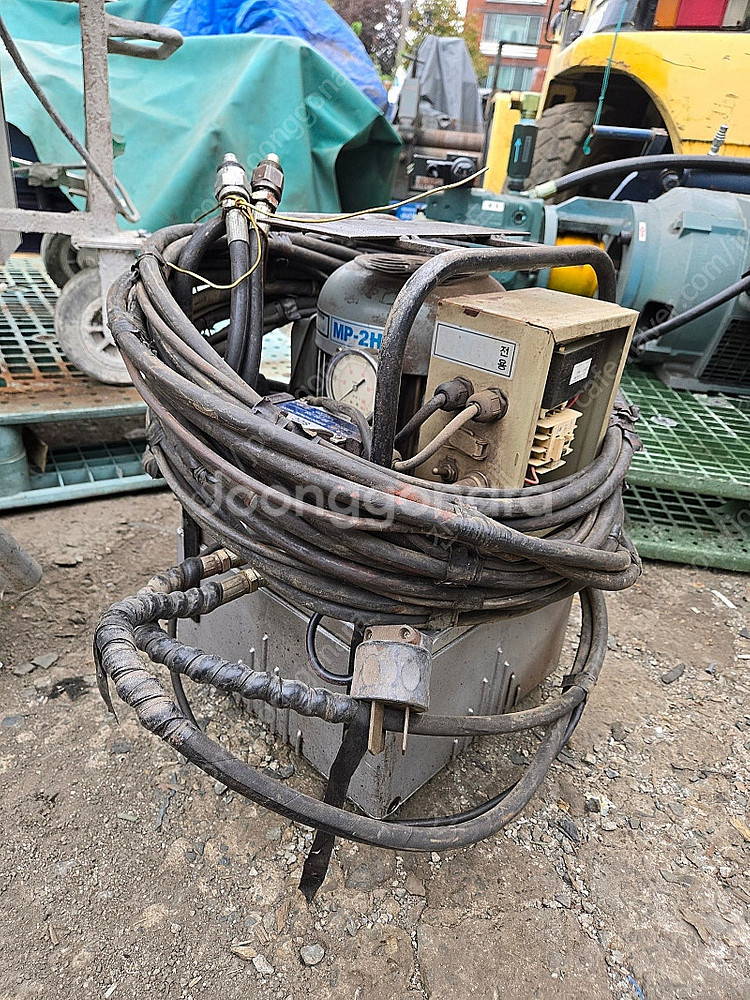 유압펀칭기,,,스포트용접기(100kv)--2