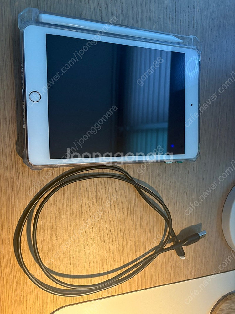 아이패드 미니5 로즈골드(64g, wifi) 판매합니다--0