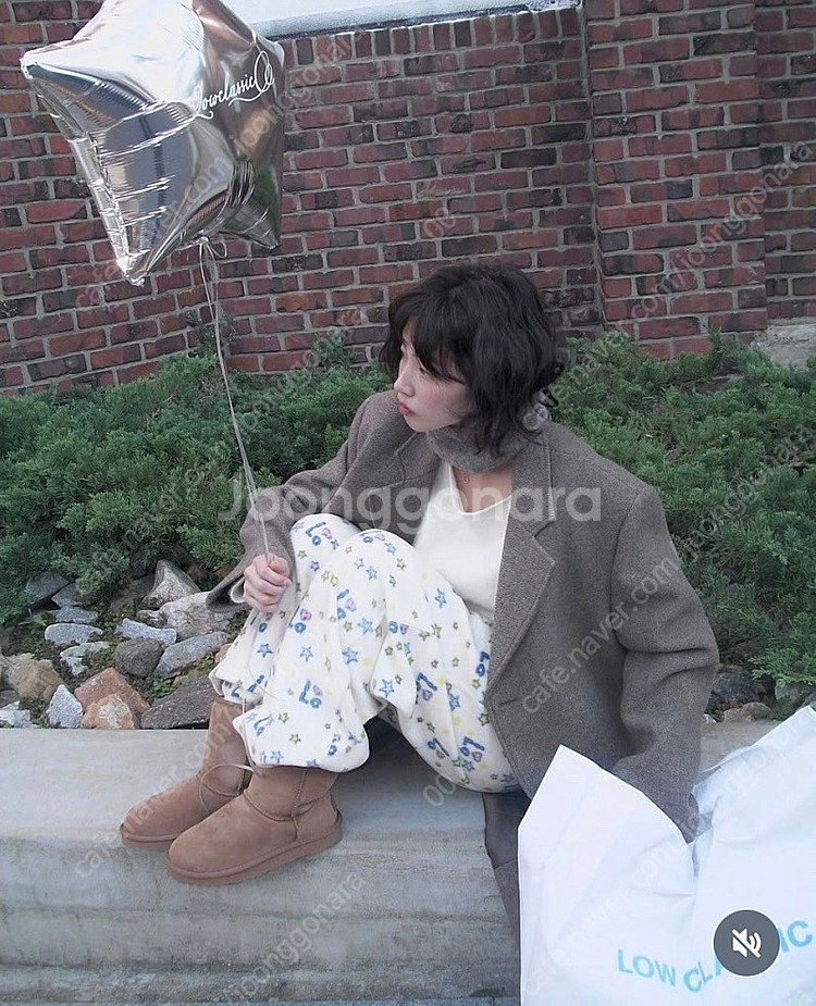 로우클래식 오버사이즈 3버튼 울 코트 오트밀--3