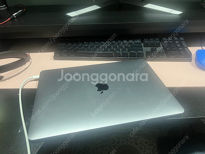 맥북에어 m1 256gb 8gb 램 태국어 키보드--0