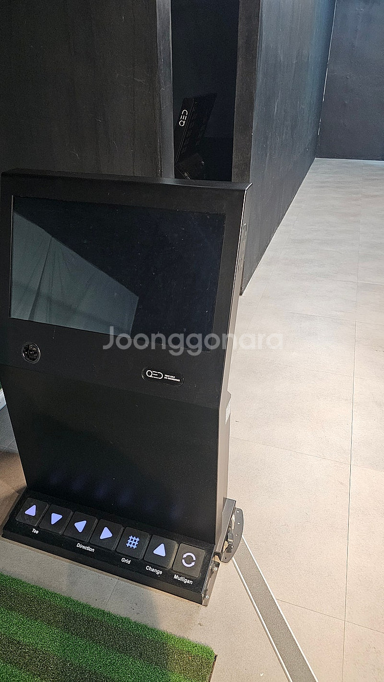 중고 QED 스크린골프 팝니다 대당 200만원 총4대--3