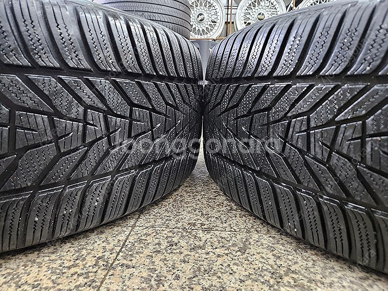 [판매] 아우디 Q8 55TDI 정품 21인치 휠과 윈...--6