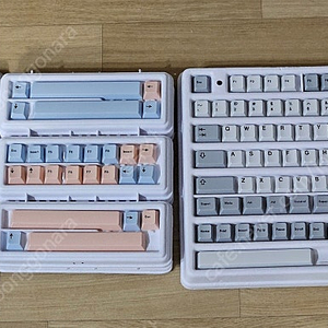 gmk muted2 베이스+시안&퍼플킷+슬리브 팝니다.