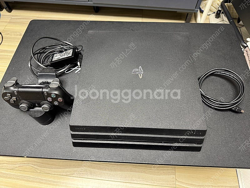 PS4 PRO 1tera+ 정품충전 독+ 듀얼쇼크4 (...--1