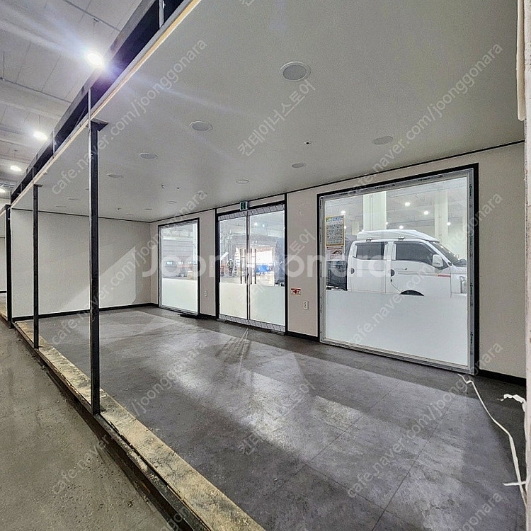 오늘만 특가! 실내 사용 컨테이너 6x8m 선착순 1동...--4