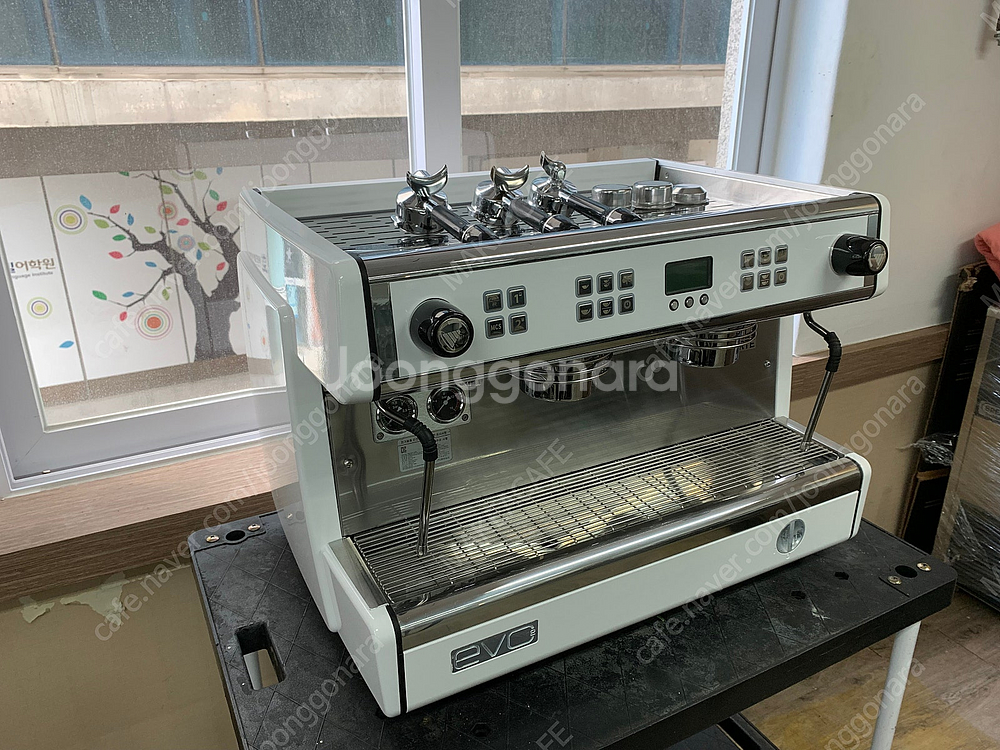 ■오버홀완료 커피머신■ 달라코르테 EVO2 2그룹 화이트 판매합니다.--3