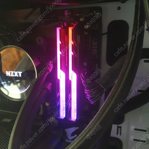 G.SKILL DDR4 32G(16Gx2) TRIDENT Z RGB 지스킬 트라이던트z 램 팝니다.