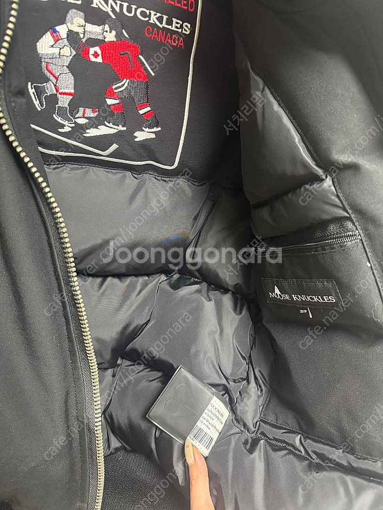 정품 무스너클 봄버 숏패딩 xs사이즈 300,000원--1
