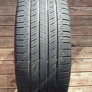 20인치 중고타이어 팝니다.245/45R20 99V