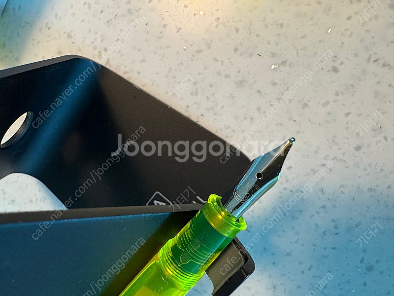펠리칸m205듀오 형광 만년필팝니다--3