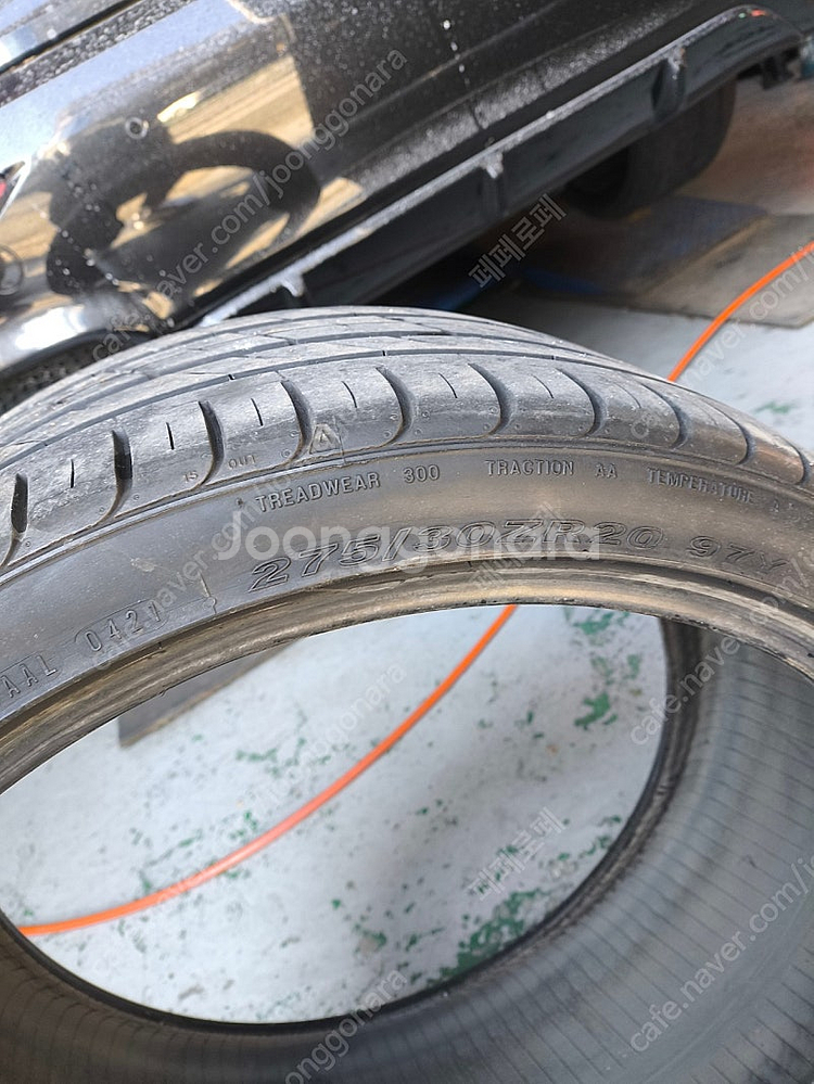 넥센 엔페라 su1 275 30 20 두본 팔아요--7