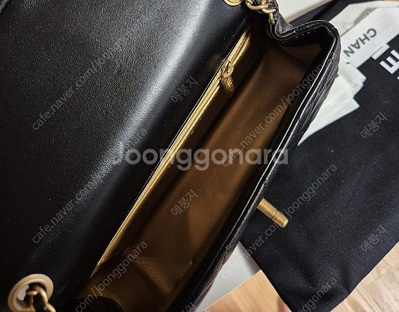 정품)샤넬 골드볼 뉴미니 새상품급--5