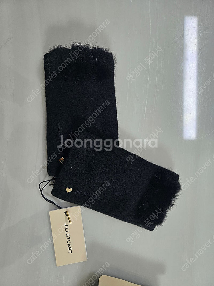 질스튜어트 모직 밍크 워머 새장갑 팝니다--2