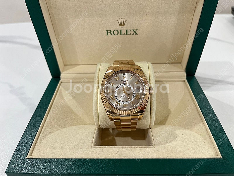 롤렉스 스카이드웰러 금통 42MM 썬더스트 로만 오이스...--0