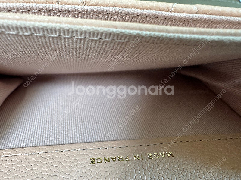 샤넬 클래식 캐비어 카드지갑 클똑 골드메탈 라이트베이지--9