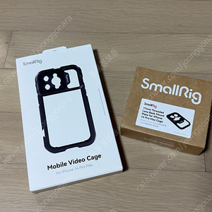 [판매중] 스몰리그 SmallRig 아이폰 14 프로맥스 케이지 (4077) 및 17mm 렌즈 마운트 플레이트(4079) 세트