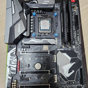 i7 8700k + Z370 aorus gaming 7 + Corsair Vengeance RGB 16GB 3600MHz 18만원에 판매합니다.