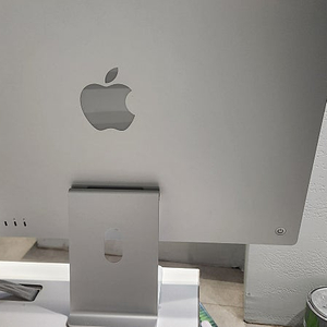 판매] 아이맥(iMAC) M1 PC 고급형 8cpu,8gpu,8gb램