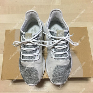 아디다스 오리지널스 튜블라 쉐도우 운동화 TUBULAR SHADOW 250size 판매합니다