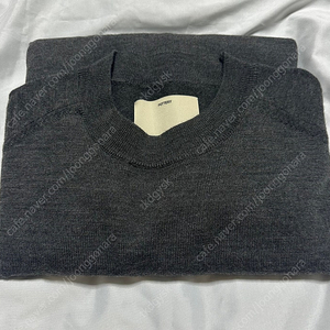 포터리 (pottery) hard twist wool crewneck knit 3 사이즈 차콜 색상 새상품