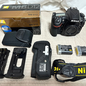 니콘 D810 + 세로그립 MB-D12