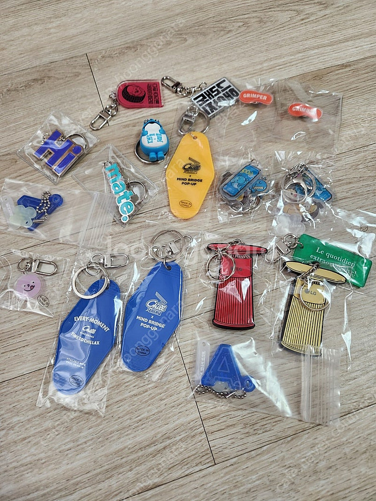 (새삼품) 각종 캐릭터 굿즈 키링 뱃지 팝니다 500원--0