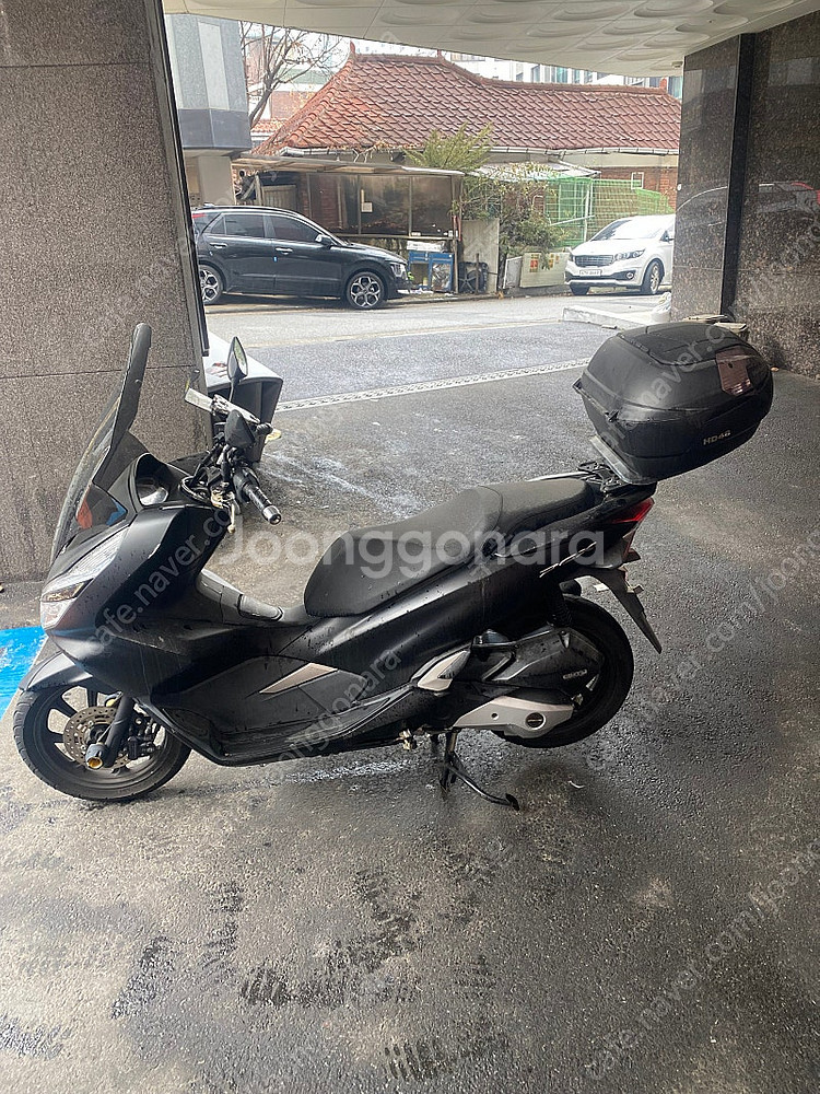 혼다 pcx125 무광 블랙 요시무라 , 아라이헬멧--1