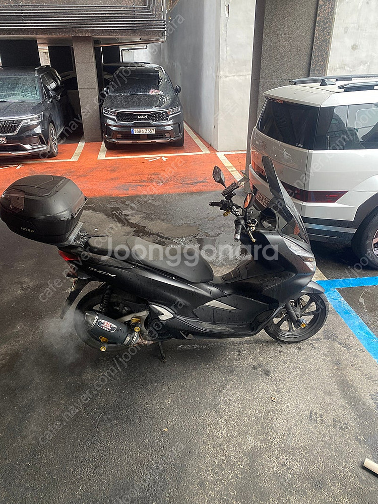 혼다 pcx125 무광 블랙 요시무라 , 아라이헬멧--2