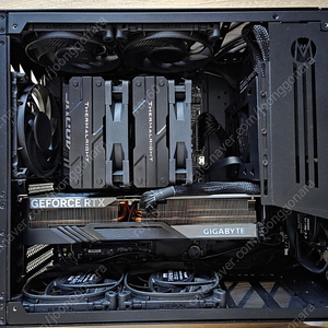 9700x 4070 풀알루 본체