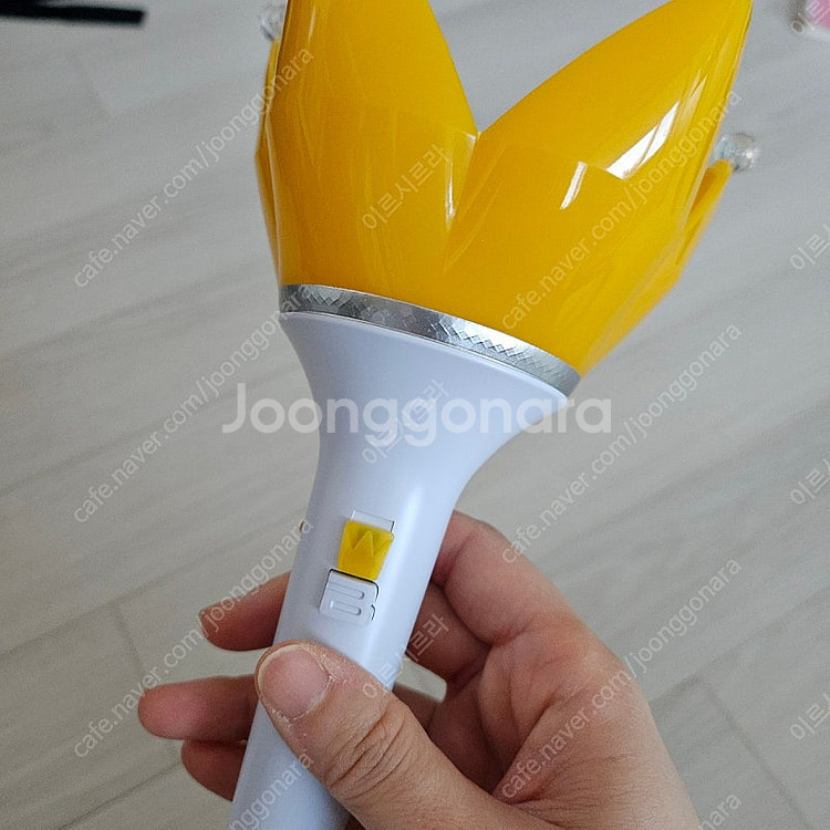 빅뱅 응원봉 뱅봉 ver.4 화이트 팝니다--1