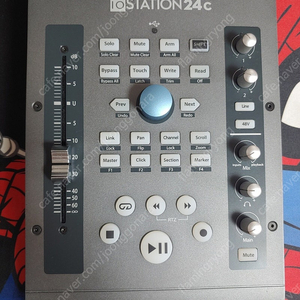 Presonus iostation24c DAW 컨트롤러 오디오 인터페이스 팝니다.